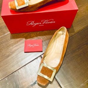 Authentic Roger Vivier. Rich brown flat. Size 36.5